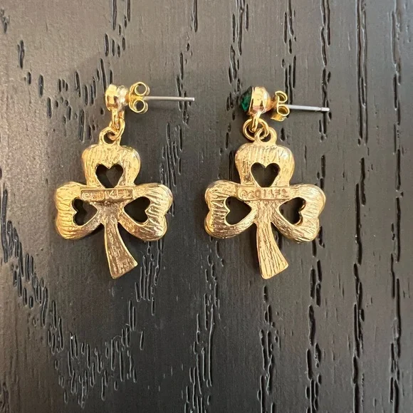 Shamrock Dangling Post Earrings / Gold-tone w Green / St. Patrick & Irish - Picture 2 of 2